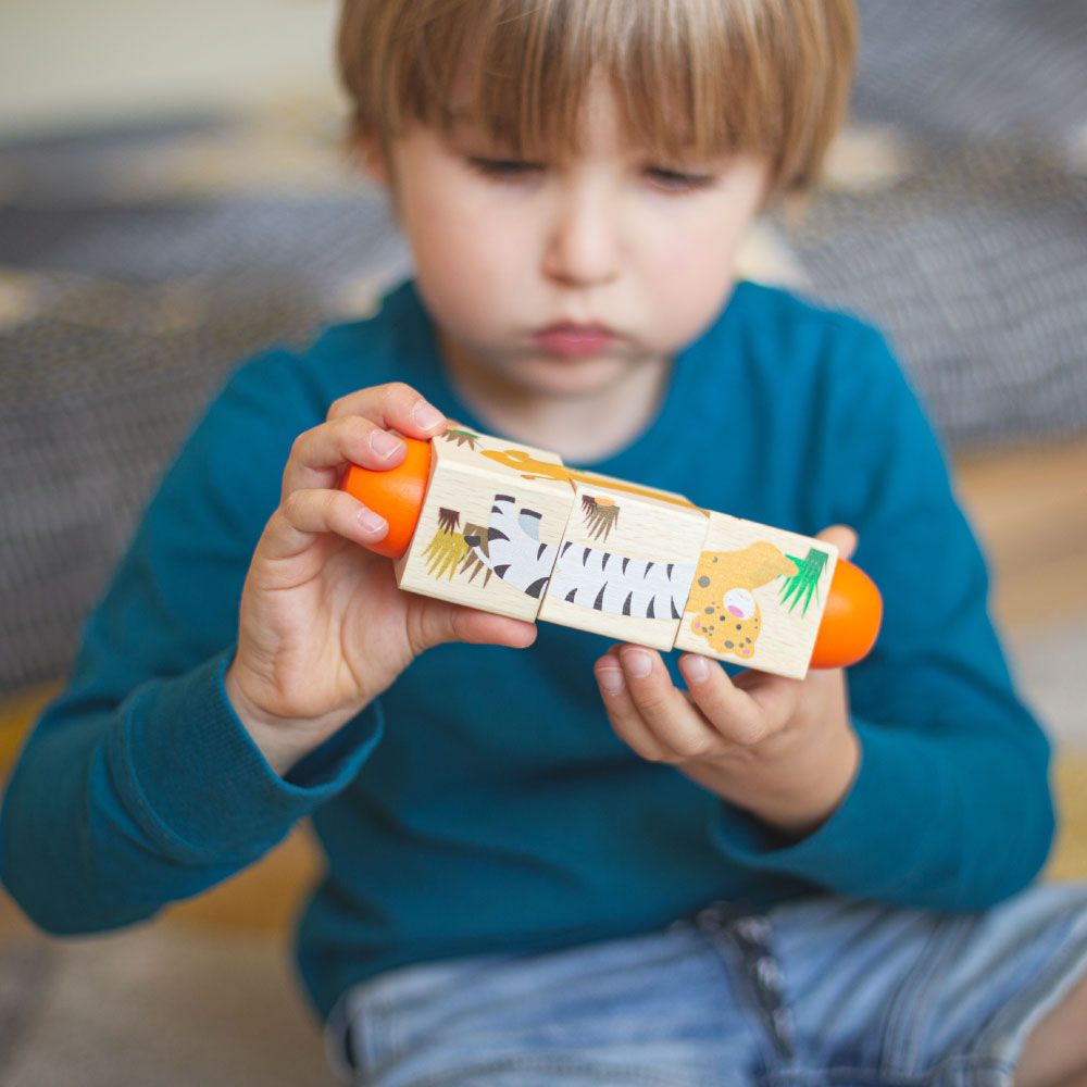 Dřevěný motorický válec život v džungli