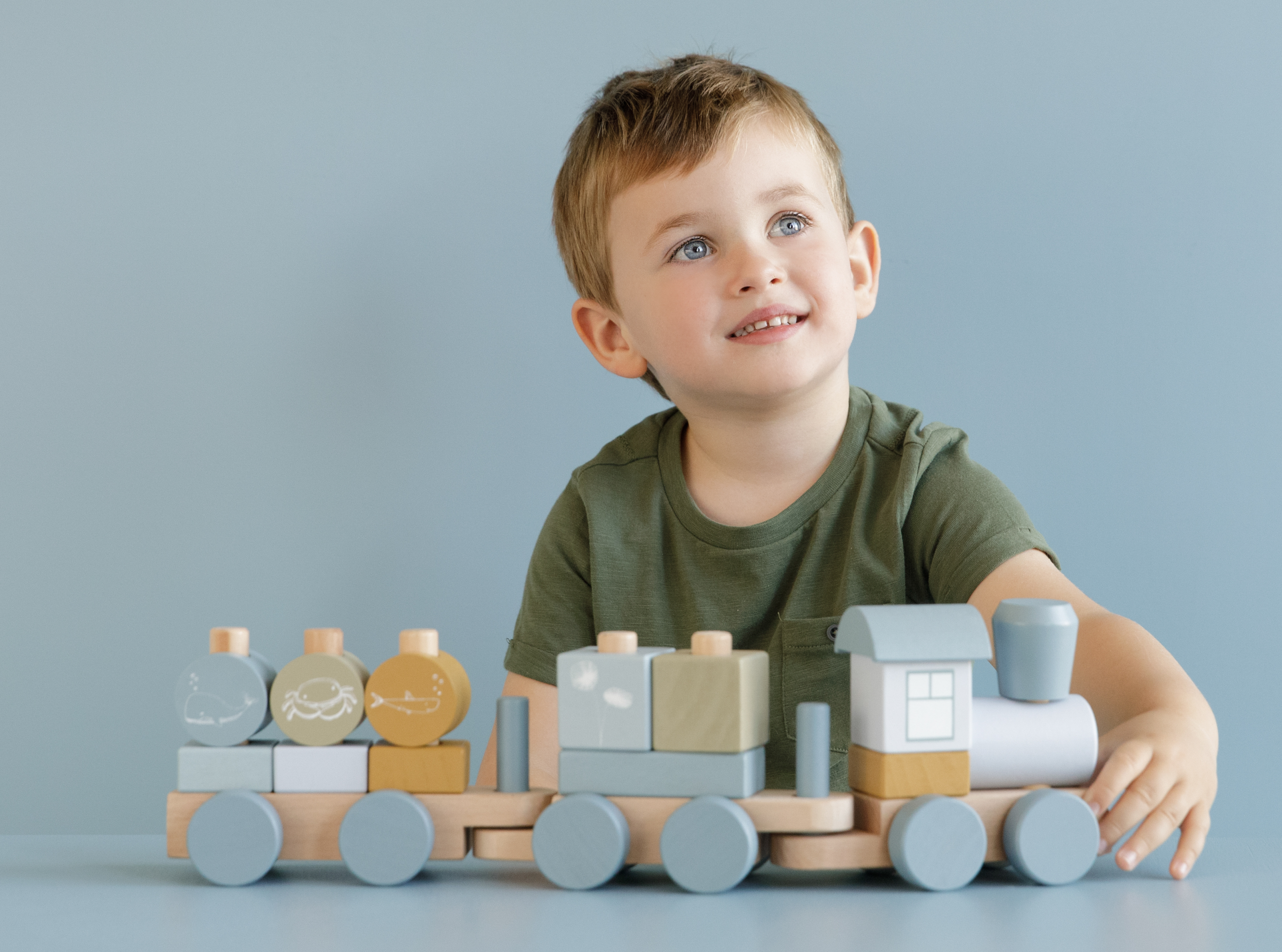 Little Dutch dřevěný vláček s kostkami blue